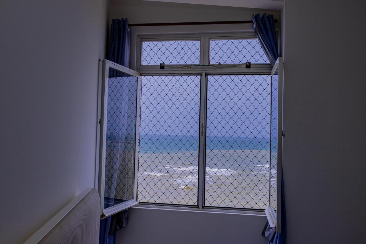 Apto Beiramar Na Praia Da Areia Preta 瓜拉派瑞 外观 照片